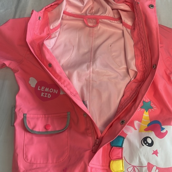 Monki LIKE NEW Kids unicorn Raincoat - Pink - Picture 6 of 9